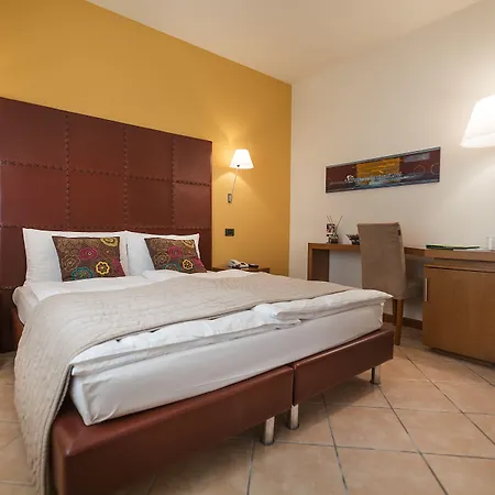 Meridiana Hotel 3*