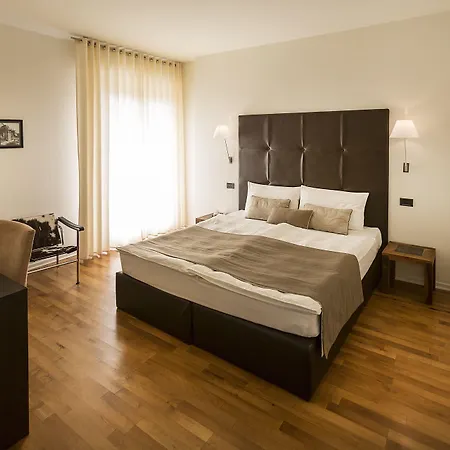 Meridiana 3*